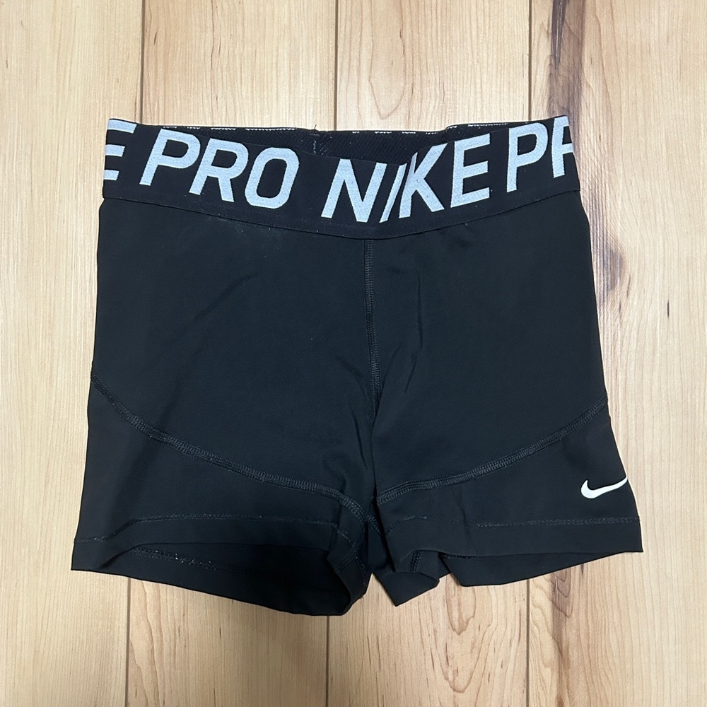 Nike pro